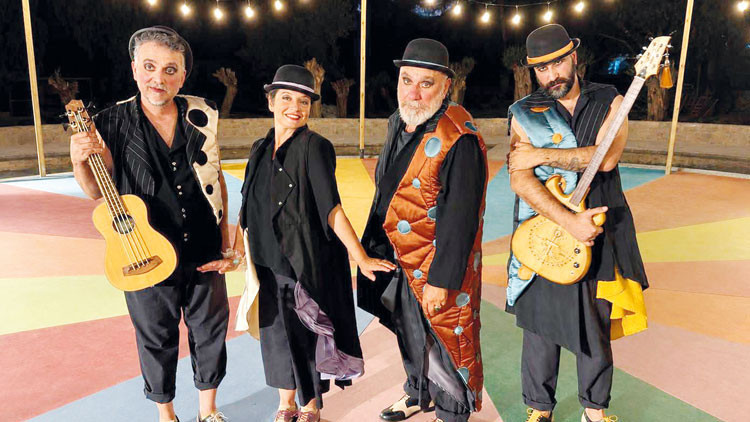 Bodrum'da Sanat Durağı: 'İtiraz Sofrası' ile Komos Açılıyor