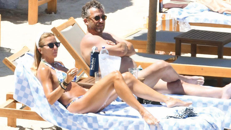Bodrum'da Ünlü Buluşması: Sahilde Renkli Anlar