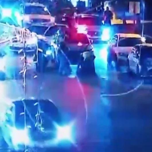 Boğazına Yemek Kaçan Vatandaşı Polis Heimlich Manevrasıyla Kurtardı