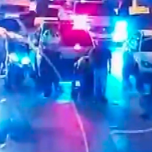 Boğulan Motosikletliye Polisten Heimlich Manevrası