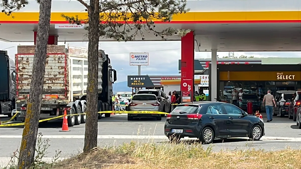 Bolu'da akaryakıt istasyonunda silahlı kavga: 2 kardeş yaralandı