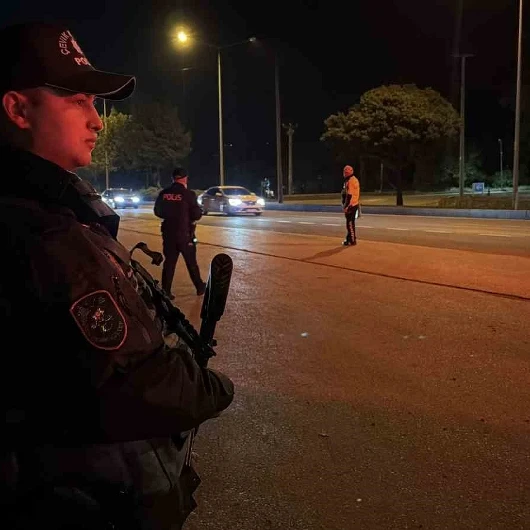 Bolu'da D-100'de Polis ve Bekçilerden Geniş Kapsamlı Denetim
