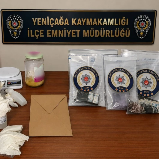 Bolu'da Polis Operasyonu: Otomobildeki Bonzai Ele Geçirildi, 2 Zanlı Tutuklandı