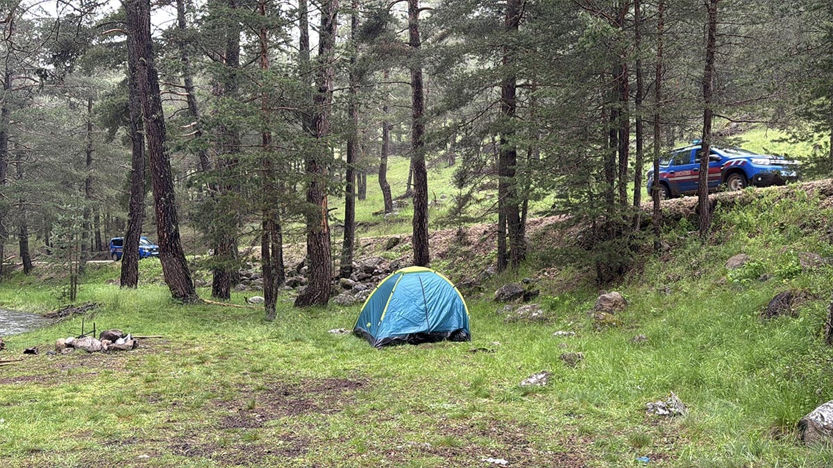 Bolu'da piknik yaparken yıldırım çarptı: 3 yaralı