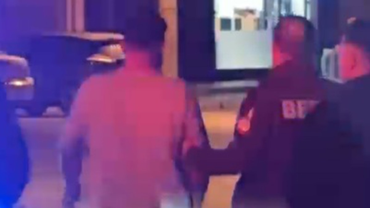 Bolu'da Polis Aracına Çarpan Sürücü Kaçtı: Bir Polis Yaralı