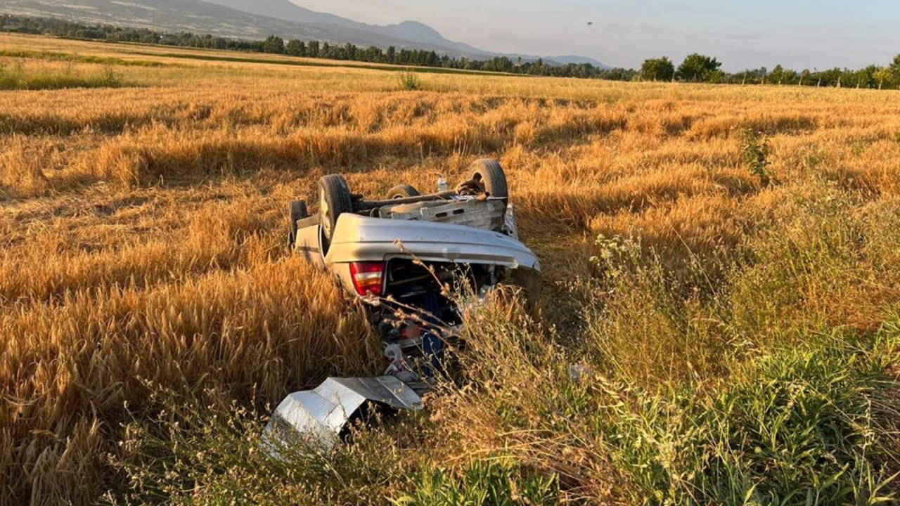 Bolu'da tarlaya uçan otomobil hurdaya döndü: Sürücü kayıplara karıştı
