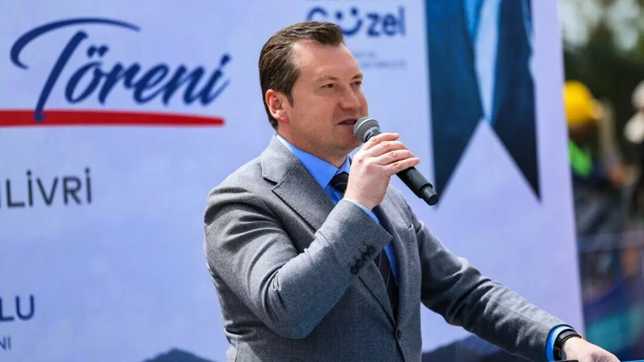 Bora Balcıoğlu'ndan Babalar Günü'nde Duygu Dolu Mesaj