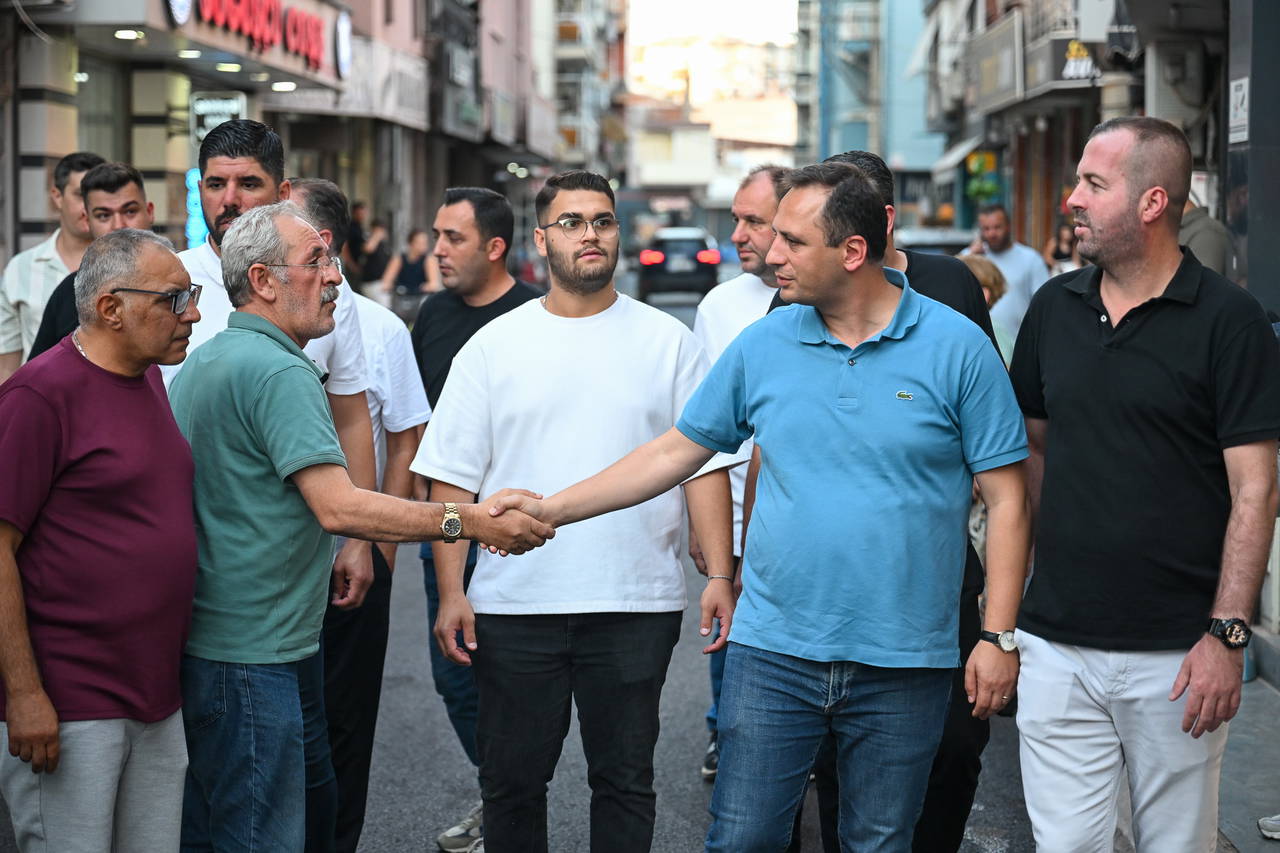 Bornova Belediye Başkanı Ömer Eşki Çamdibi'nde Esnafla Buluştu