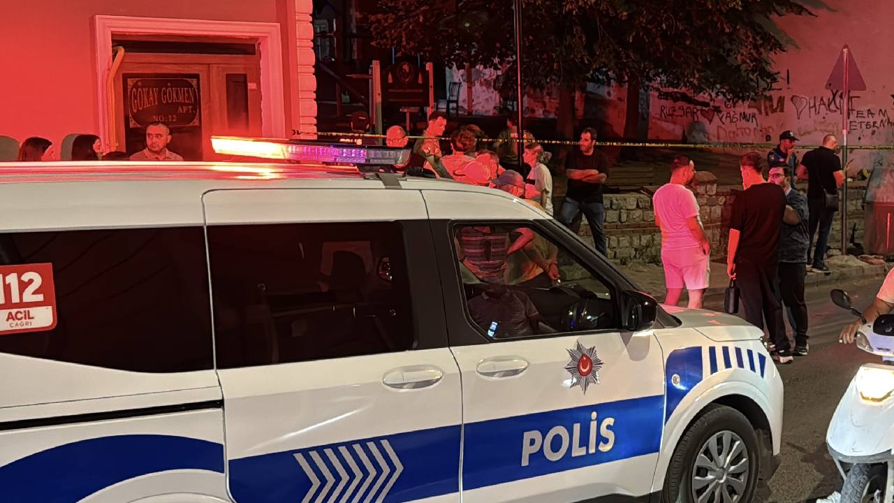 Boşandığı kadını öldürüp kızını yaralayan zanlı ölü bulundu