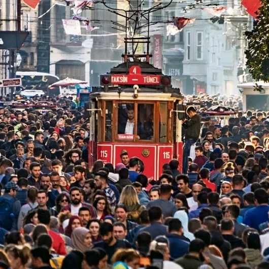 Botokslu Cenaze Kime Ait? Atakan'ın Ziyareti ve Evlilik Uyarısı