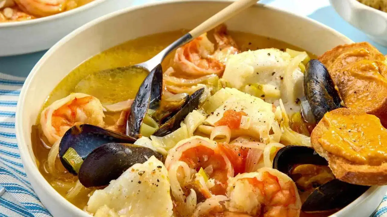 Bouillabaisse: Fransız mutfağının efsanevi lezzeti