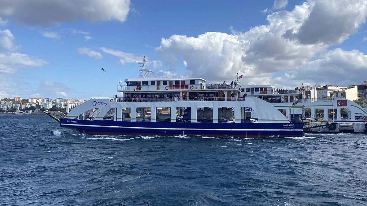 Bozcaada Feribot Seferlerine Fırtına Engeli: 4 Sefer İptal
