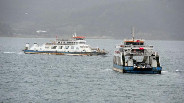 Bozcaada ve Gökçeada Feribot Seferleri Hava Muhalefeti Nedeniyle İptal