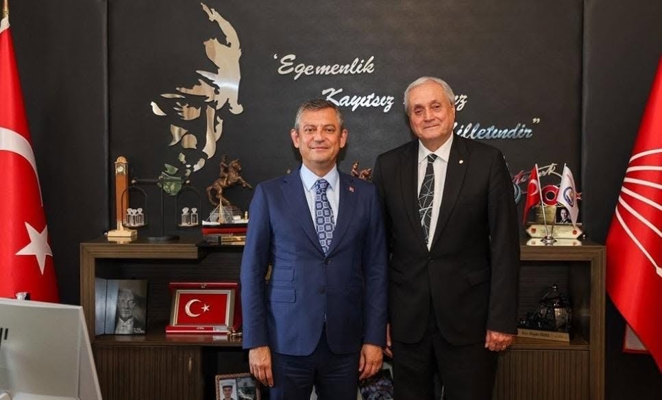Bozüyük Belediye Başkanı Bakkalcıoğlu ve Meclis Üyeleri Yeni Parti'ye Katıldı
