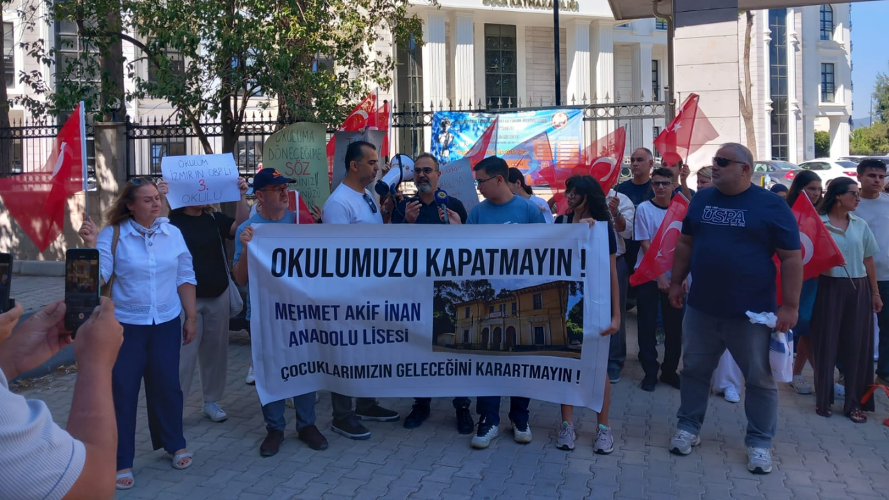 Buca Mehmet Akif İnan Anadolu Lisesi velilerinden 'Okulumuzu geri istiyoruz' çağrısı