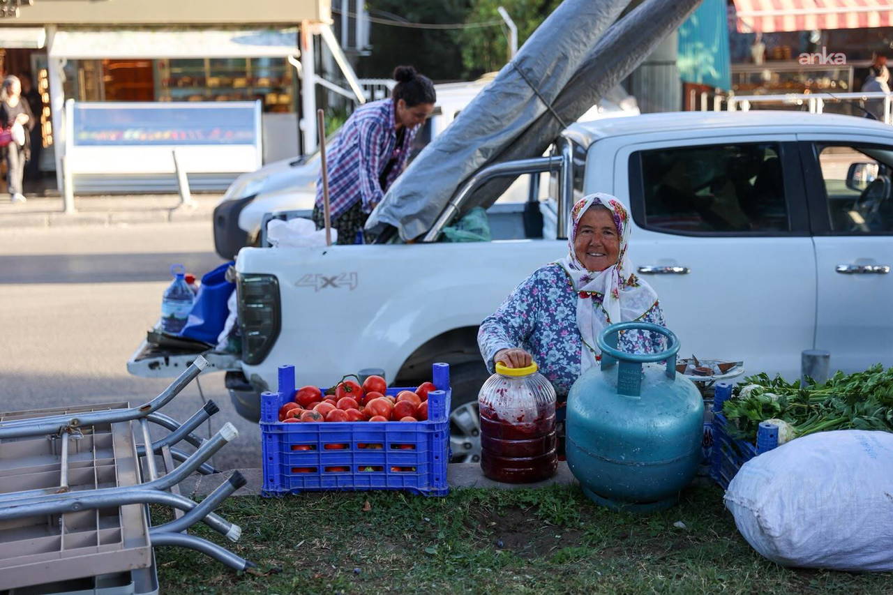 Buca'da Üreten Kadınlar Hem Kazanıyor Hem Güçleniyor