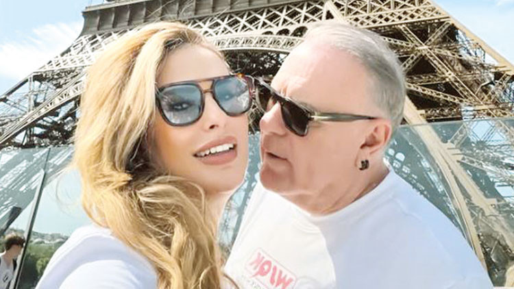 Burak ve Gizem Sergen'den Paris'te Romantik Yıldönümü