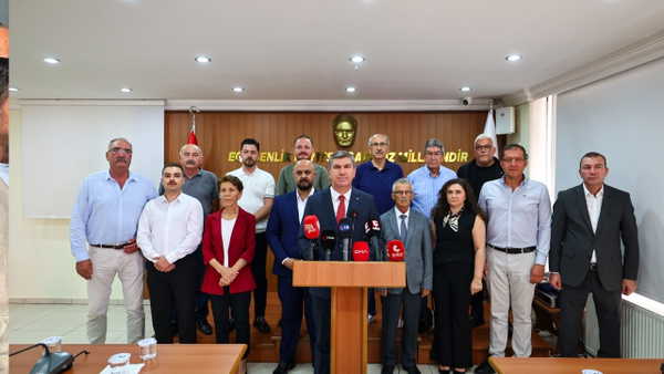 Burdur Belediye Başkanı Ercengiz CHP'den Istifa Edip YENI Parti'ye Katildi