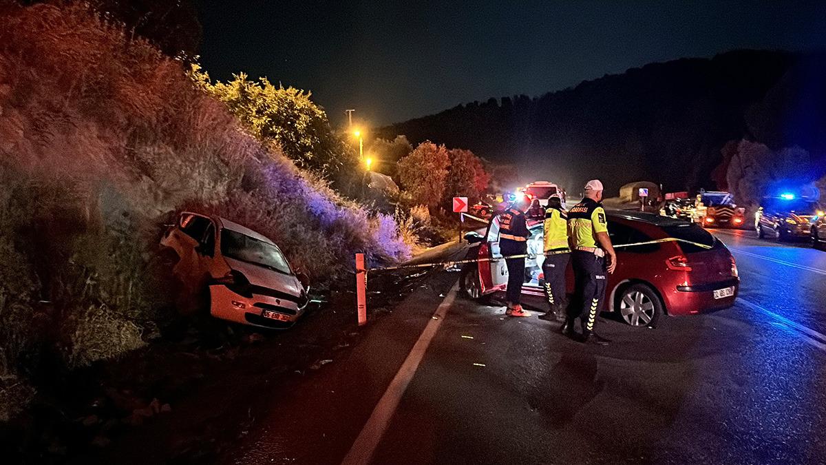 Burdur'da 4 araçlı zincirleme kaza: 4 ölü, 11 yaralı
