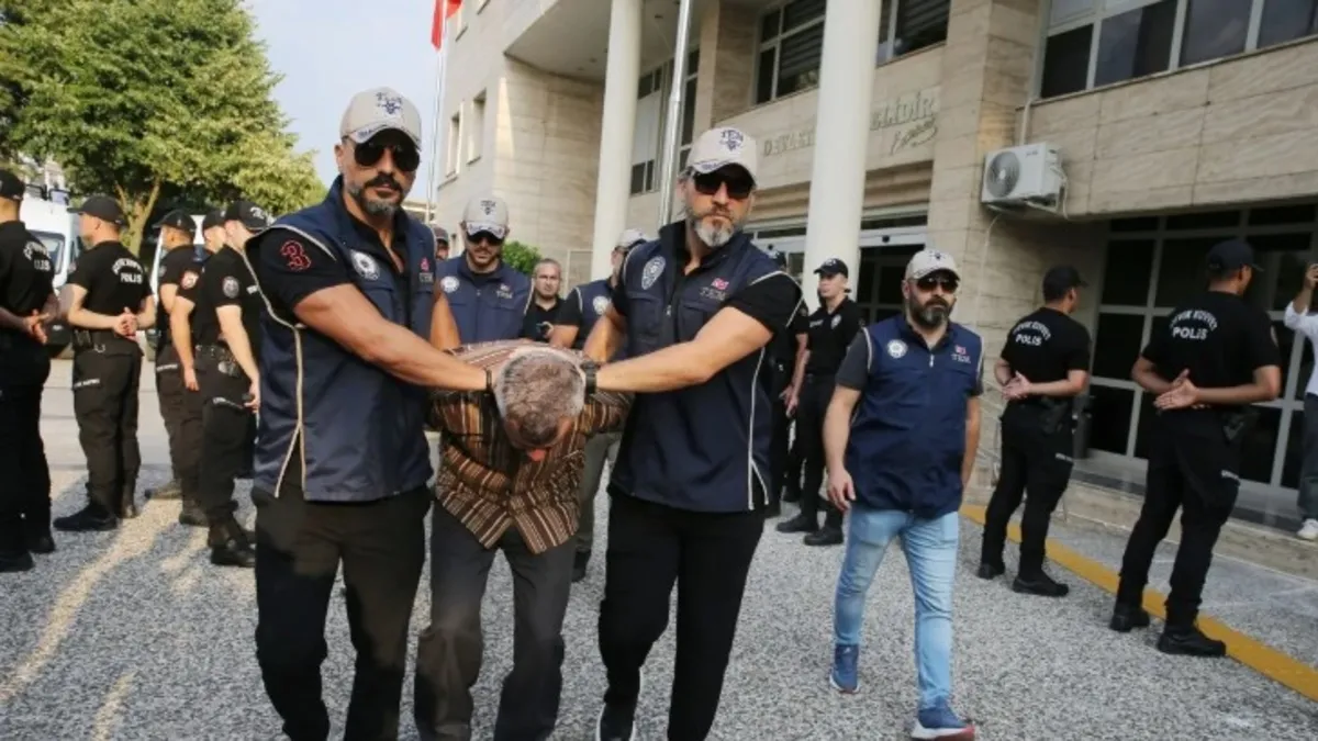 Burkay Karatepe'nin ablası FETÖ'cülere lojistik destek verdiği için tutuklandı