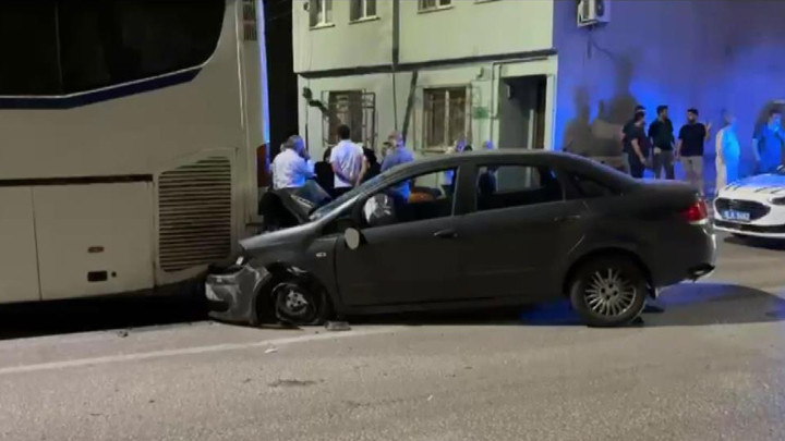Bursa'da alkollü sürücünün neden olduğu kazada 2 kişi ağır yaralandı