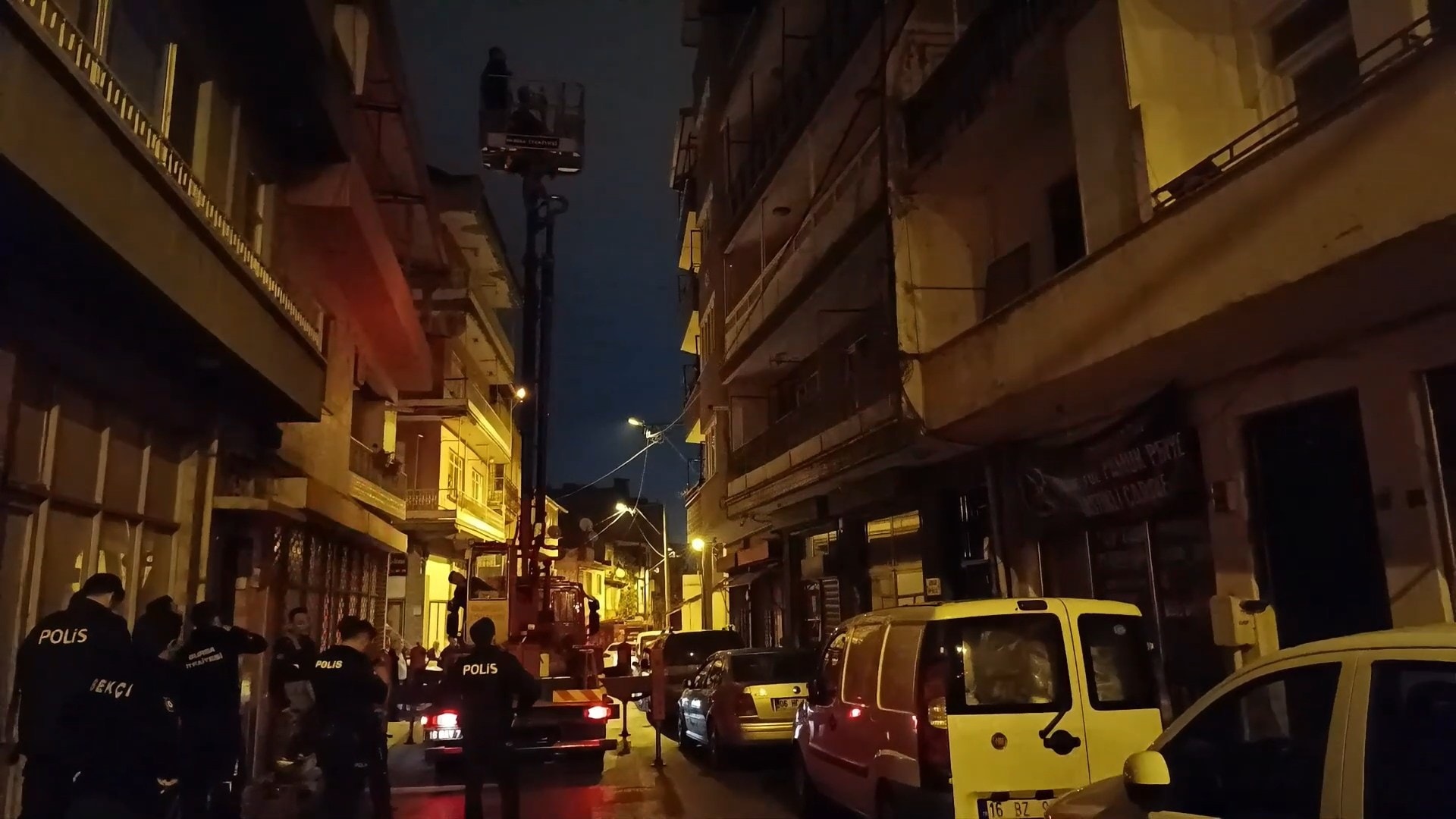 Bursa'da Bıçaklı Rehine Krizi: Özel Harekat Annesini Kurtardı