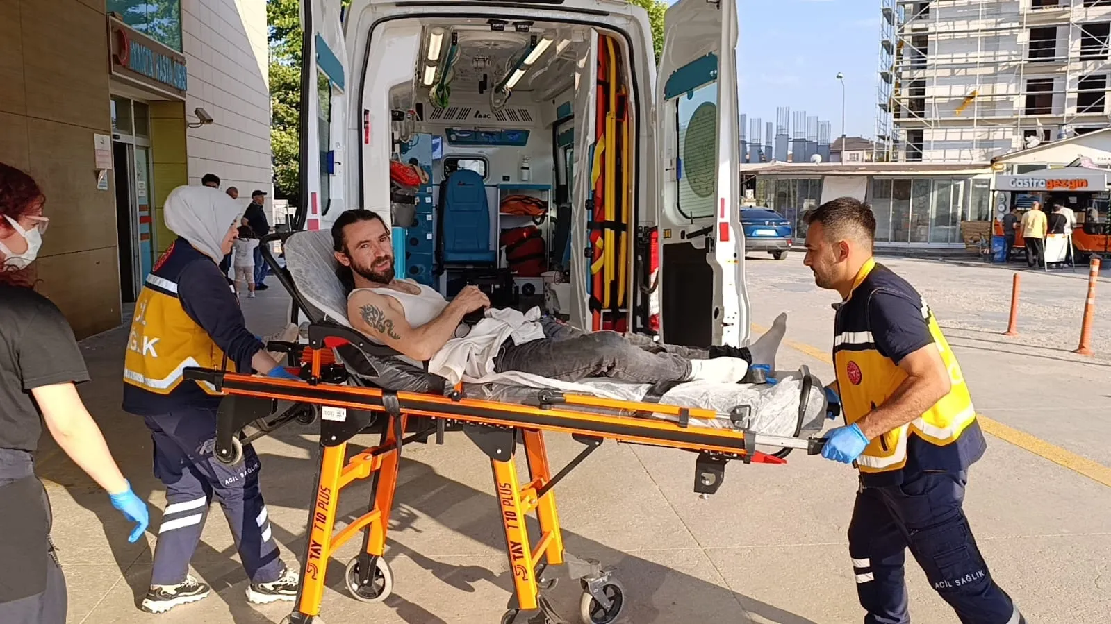 Bursa’da borç kavgası kanlı bitti: 4 bin lira için karnından bıçaklandı