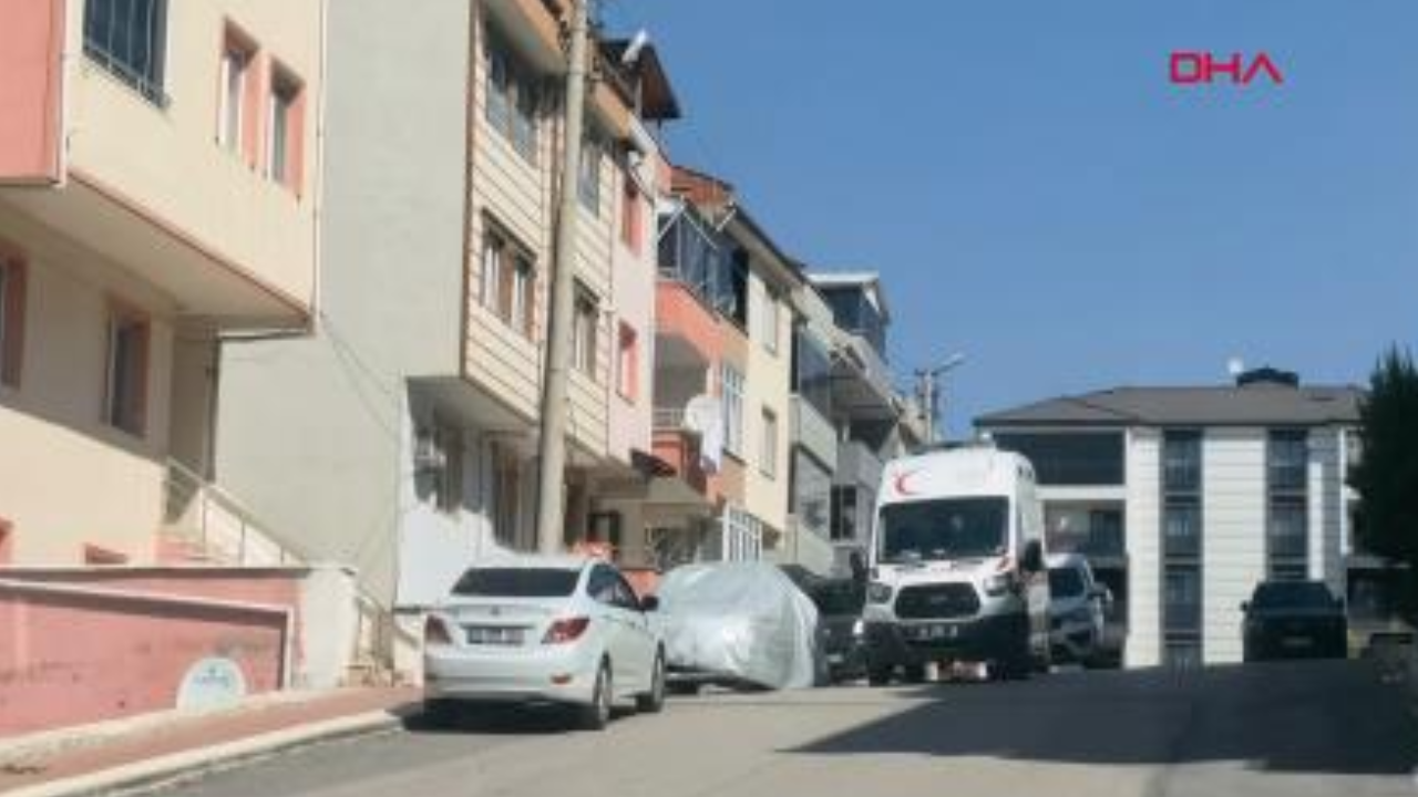 Bursa'da Evinde Kanlar İçinde Ölü Bulundu