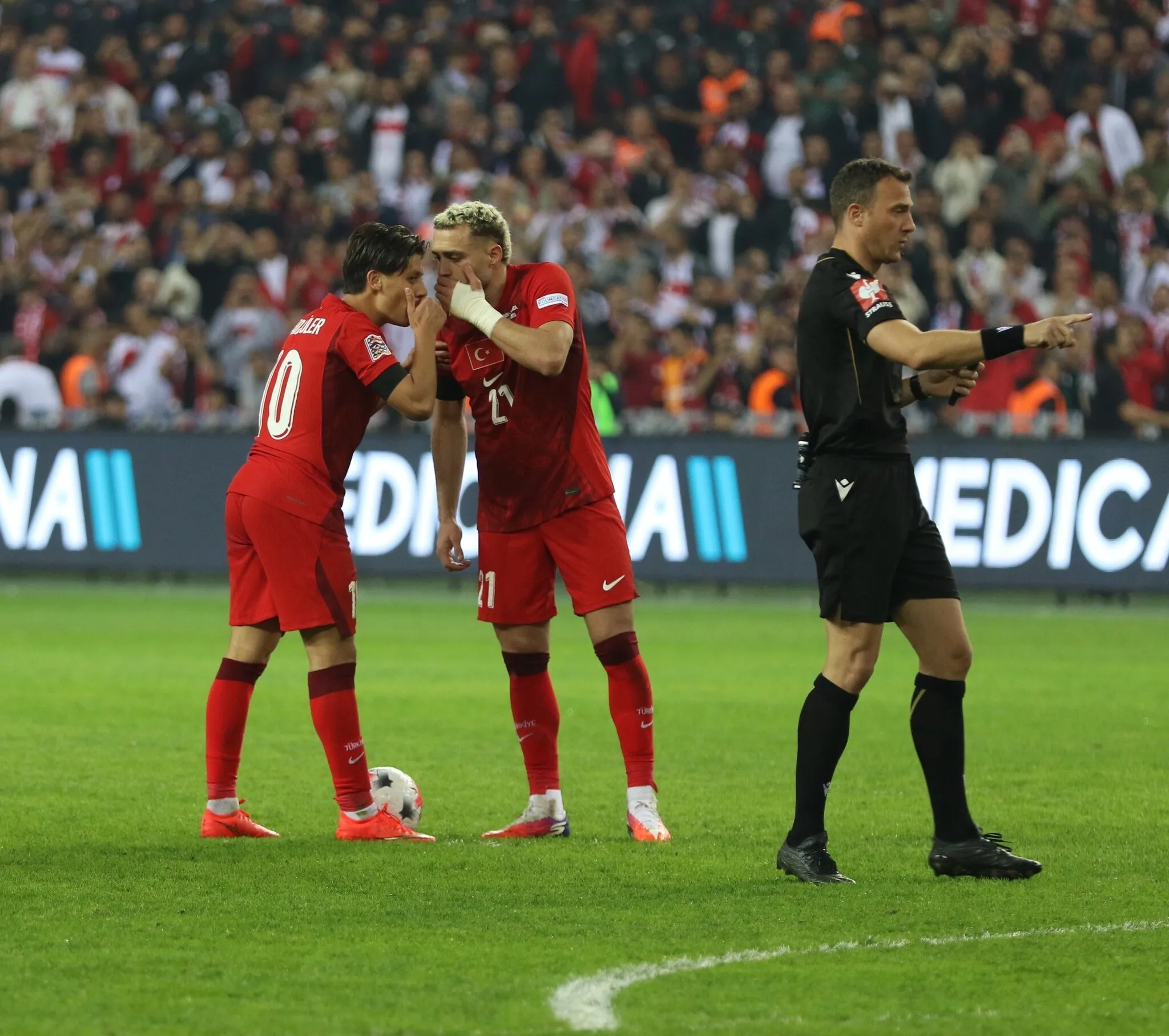 Bursa'da İtalya'ya 4-2 Yenilen Ay-Yıldızlılar Dağıldı