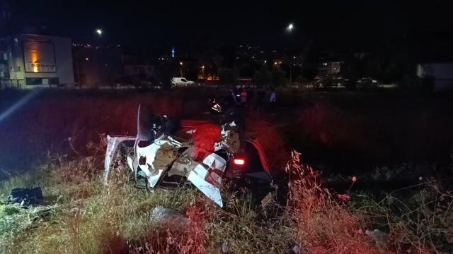 Bursa'da Tır Kontrolden Çıktı: 5 Yaralı