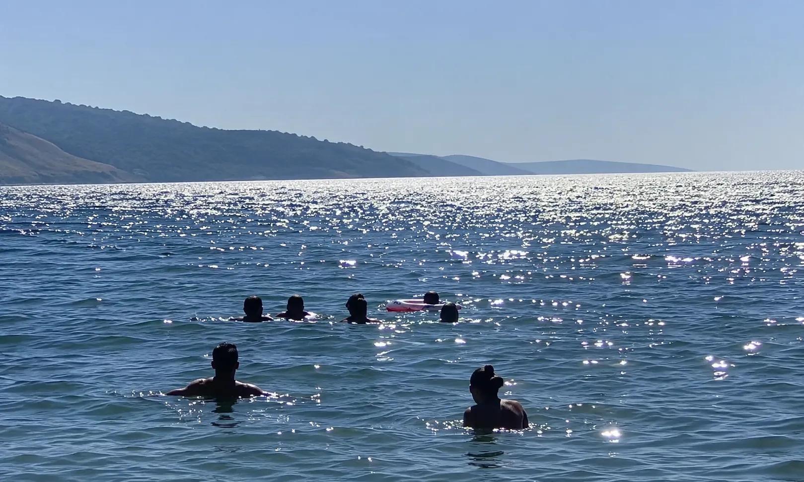 Bursa Gemlik'te denizde can pazarı: Baba ve iki kızı akıntıya kapıldı, son anda kurtarıldı