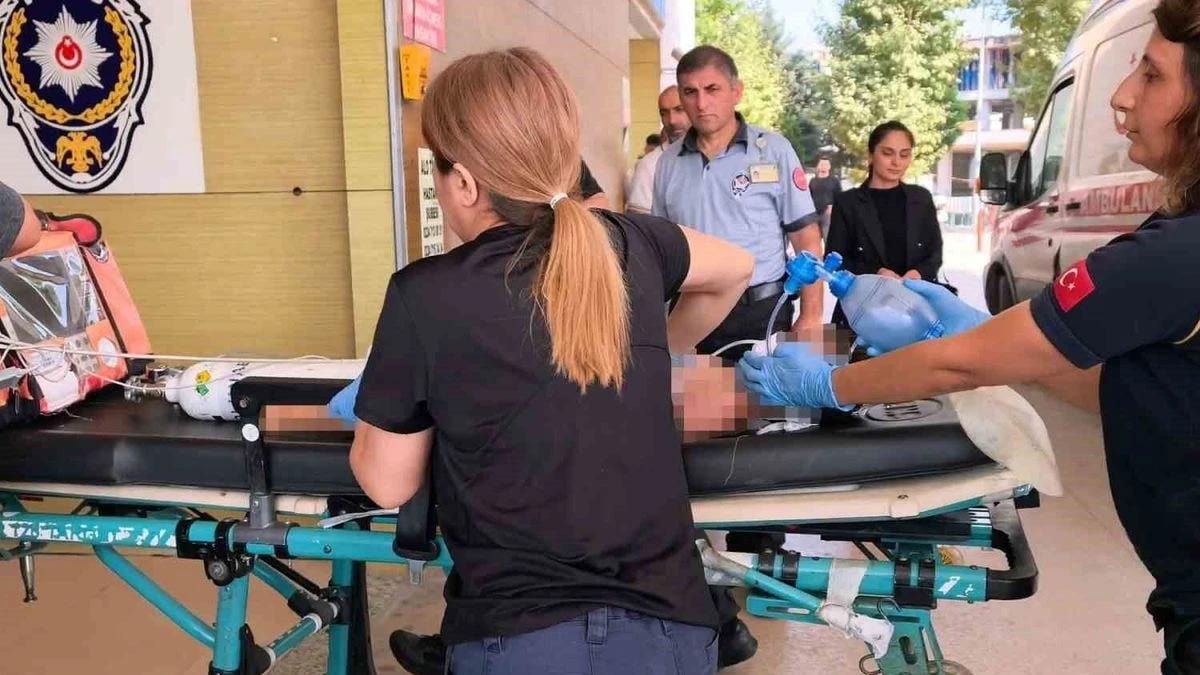 Bursa'da Havuz Faciası: 2 Yaşındaki Kadir, Son Yolculuğuna Uğurlandı