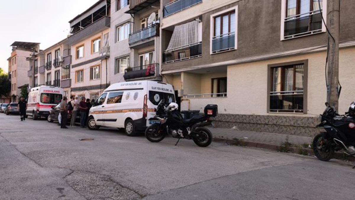 Bursa'da yalnız yaşayan kadın evinde ölü bulundu