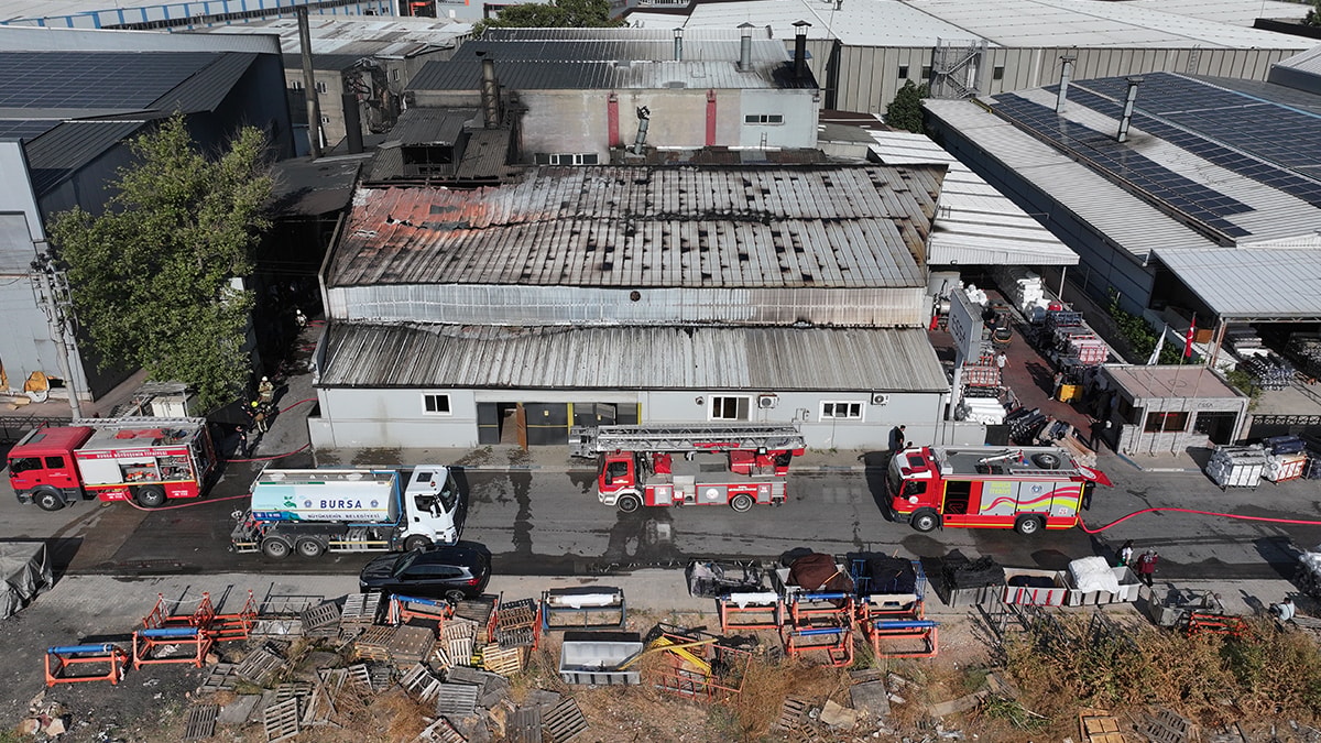 Bursa Kumaş Fabrikasında Yangın Paniği: Alevler Söndürüldü