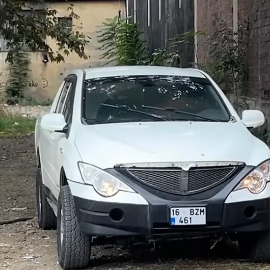 Bursa'da Otomobile Kilitlenen Kadın Polise Zor Anlar Yaşattı