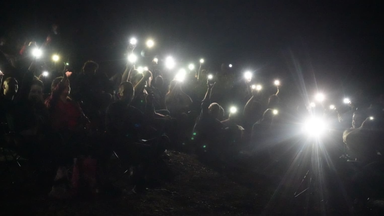 Bursa'da Perseid Meteor Yağmuru Coşkusu: Binlerce Kişi Gökyüzüne Kilitlendi
