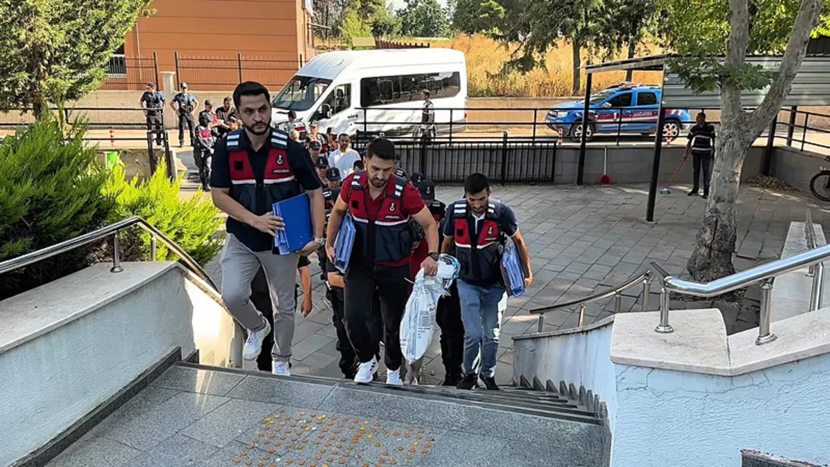 Bursa'da sahte alışveriş sitesi operasyonu: 1 milyar liralık işlem hacmi