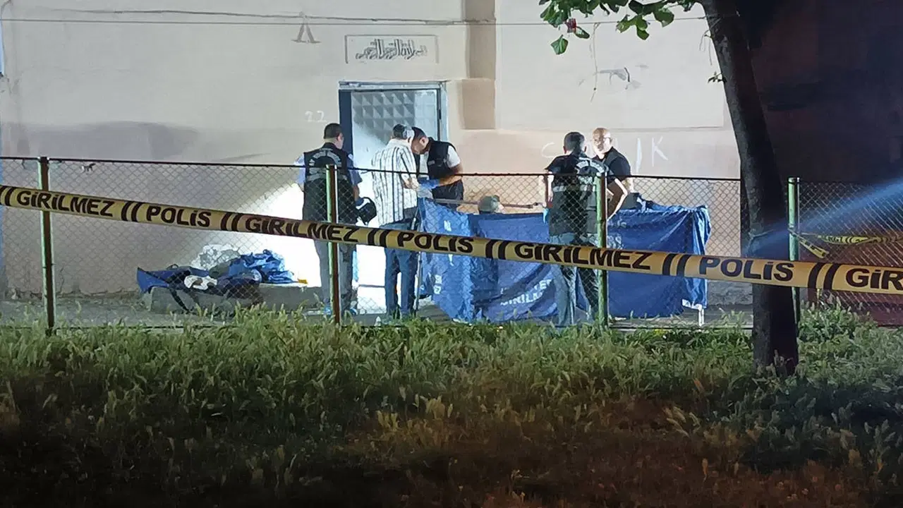 Bursa'da dehşet: Evli çift silahlı saldırıda öldü, fail aranıyor