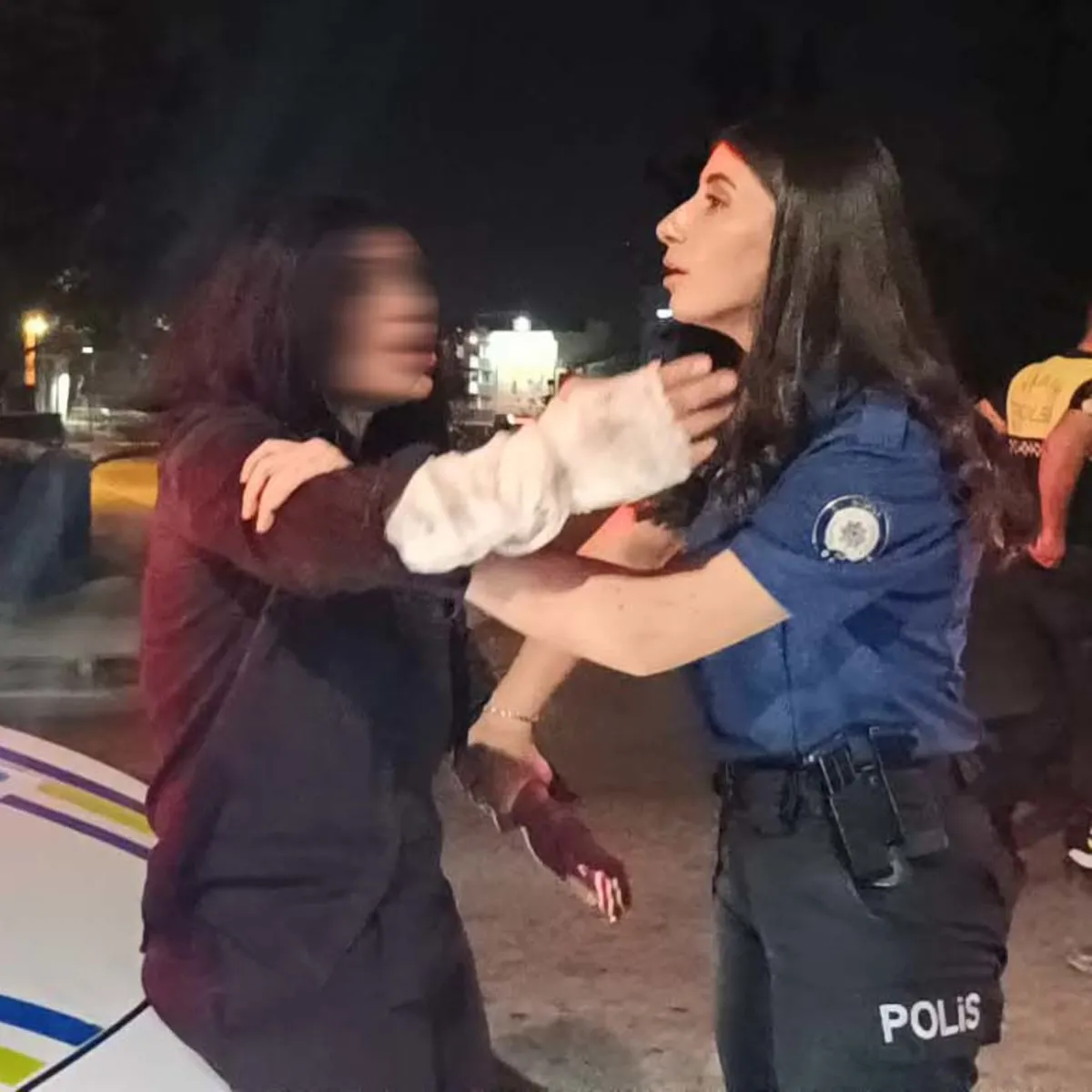 Bursa'da Ters Yön Sürücüsü Polise ve Gazetecilere Saldırdı