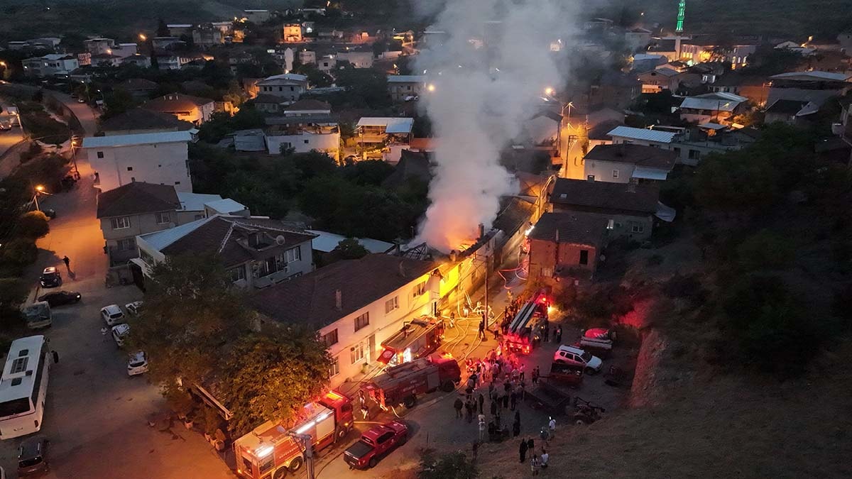 Bursa'da yangın felaketi: 1 kişi hayatını kaybetti
