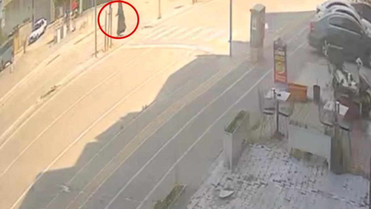 Bursa'da yaya geçidinde korkunç kaza: Kadın metrelerce savruldu