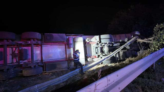 Bursa'da hatalı sollama faciası: 2 ölü, tır şoförü alkollü