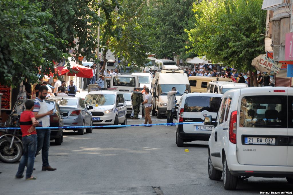 Bursa'da yaşlı çifti 100 milyon TL dolandıran çete çökertildi
