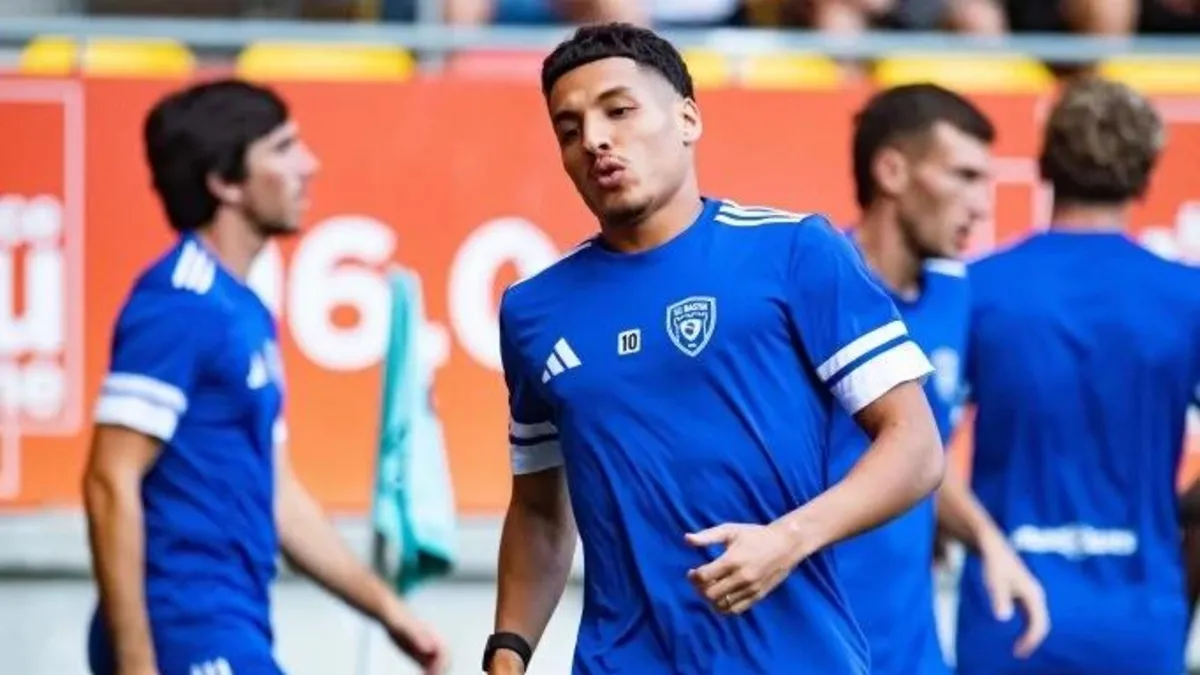 Bursaspor'un Fransız Yıldızı Amine Boutrah Resmen Yeşil-Beyazlı