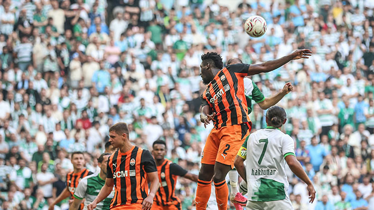 Bursaspor, Arda Turan'ın Shakhtar Donetsk'i ile 0-0 Berabere Kaldı