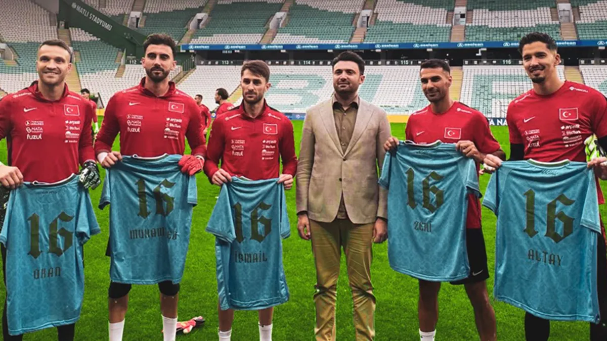 Bursaspor Başkanı Enes Çelik'ten A Milli Takım'a Moral Ziyareti