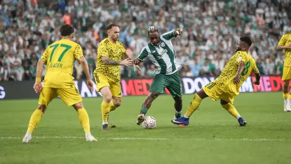Bursaspor Kendi Evinde Esenler Erokspor ile 2-2 Berabere Kaldı