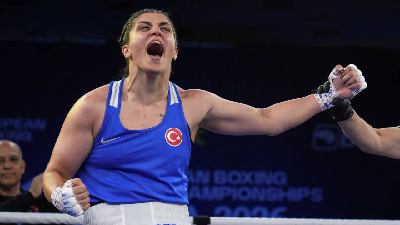 Busenaz Sürmeneli Avrupa Boks Şampiyonası'nda Üst Üste İkinci Kez Finalde