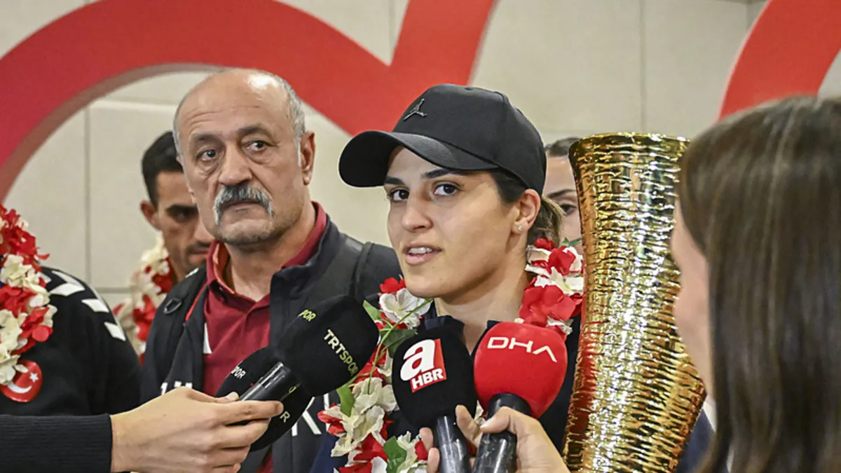 Busenaz Sürmeneli: Ben hiçbir zaman pes etmedim