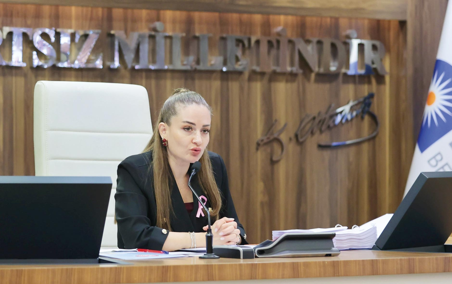 Büşra Özdemir: AK Parti iddialarına tepki gösterdi